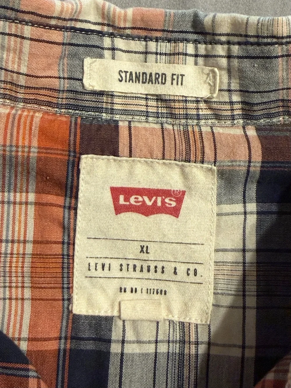 2 for$6✨Men's Levi’s Short-Sleeve Plaid Button-Up Shirt, Size CL